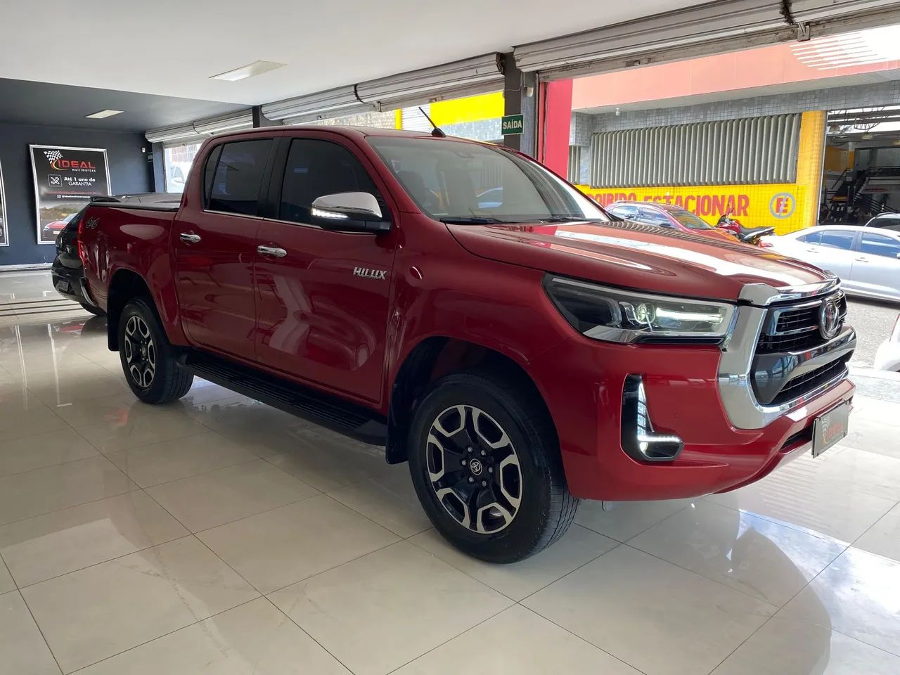 Toyota Hilux ou SW4 Descubra o modelo ideal para sua garagem